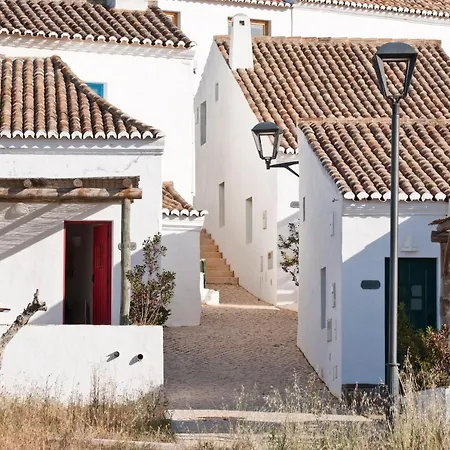 Gospodarstwo wiejskie Aldeia Da Pedralva - Slow Village Vila do Bispo